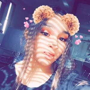 Meet your Posher, Janelle